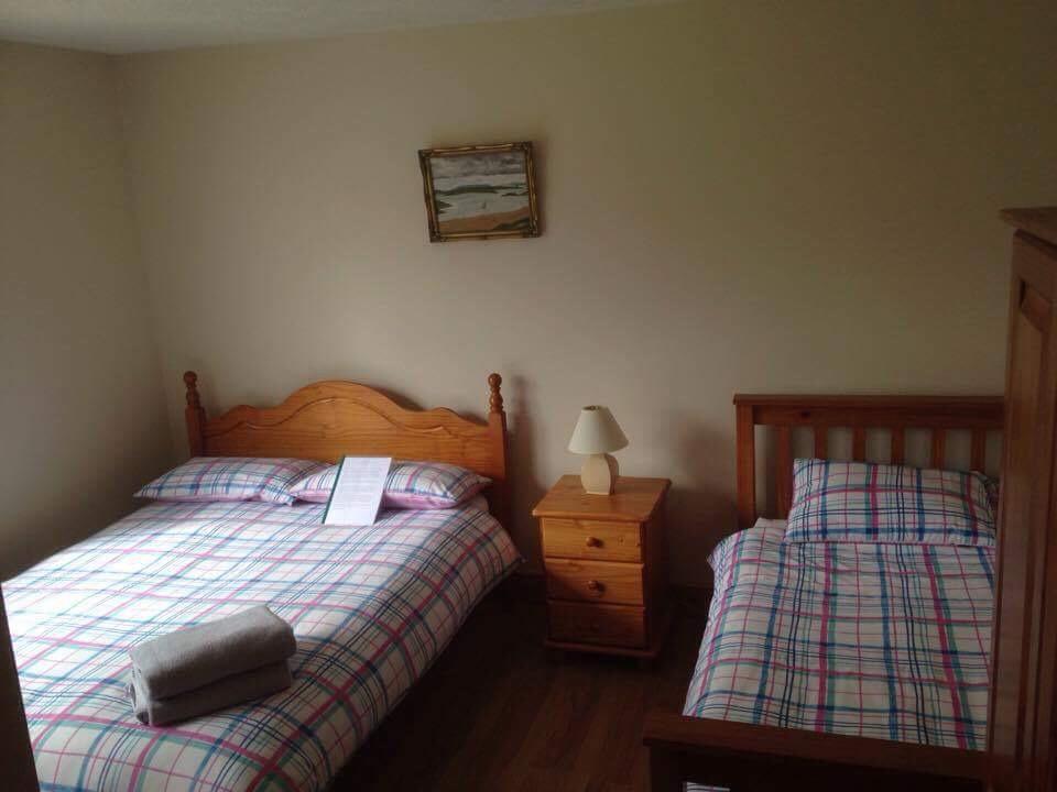 Tara House Bed & Breakfast บัลลีคาสเซิล ภายนอก รูปภาพ
